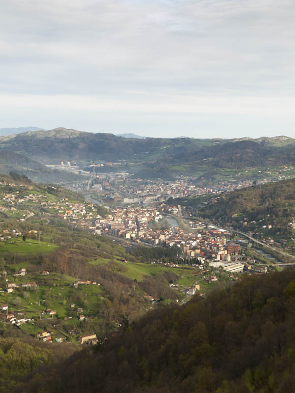 Vistas de Langreo desde la parte final del trail